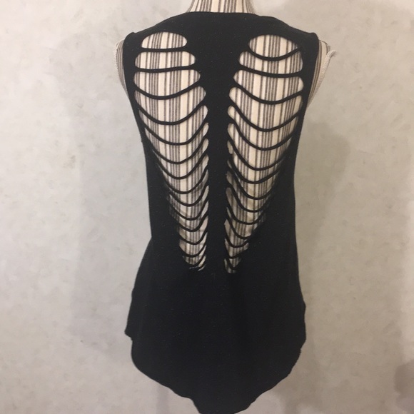 Soprano Tops - 🌸FINAL PRICE 🌸 Soprano high low tank top